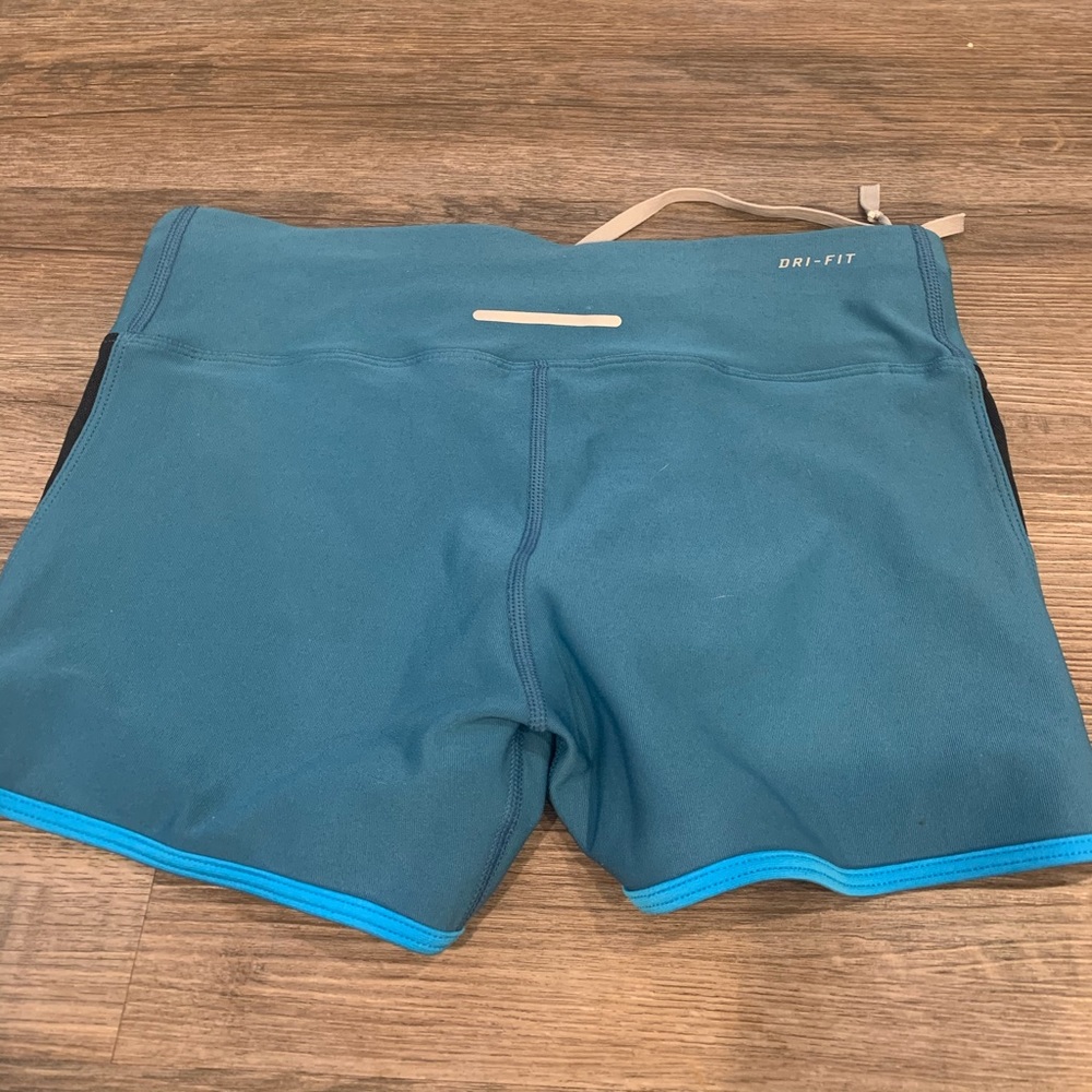 Nike Running shorts-size M - Picture 2 of 5